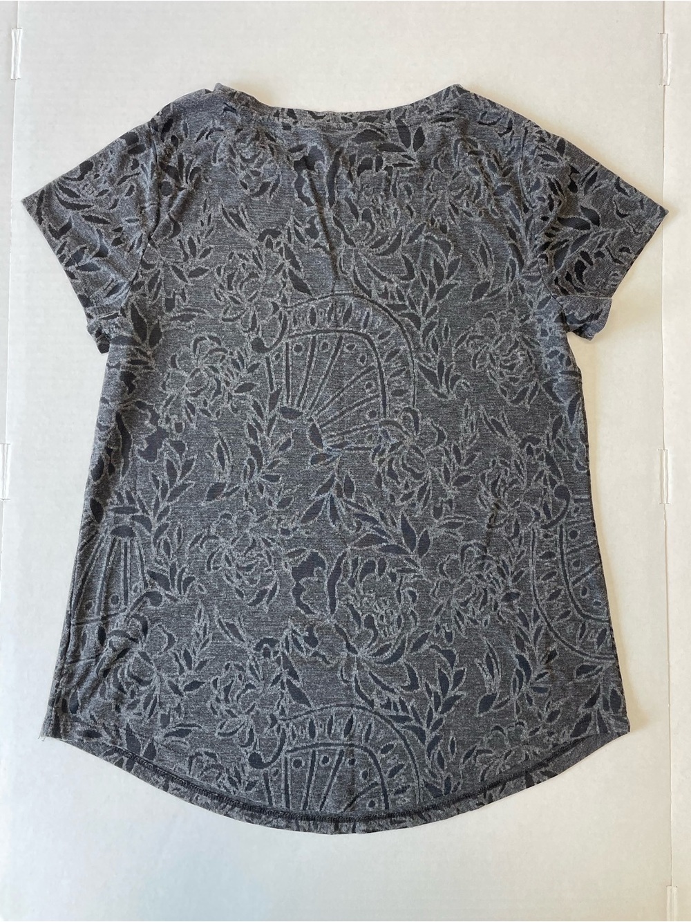 Whimsigoth Floral Simply Vera VeraWang Women’s Medium T-Shirt Black Rayon Blend - Picture 6 of 12